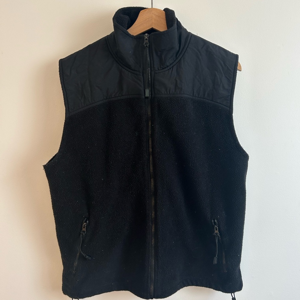 Black Fleece Zip-Up Vest